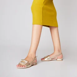 Slingback Nancy in pelle con accessorio colore oro