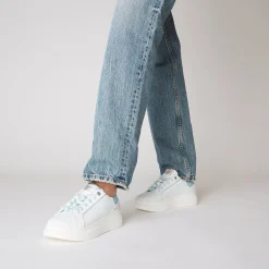 SNEAKER BELLATRIX CON PERLE EFEFTTO BOREALE COLORE BIANCO/AZZURRO