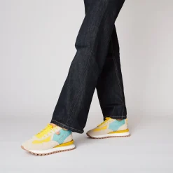 Sneaker Blossom in pelle scamosciata colore azzurro/giallo